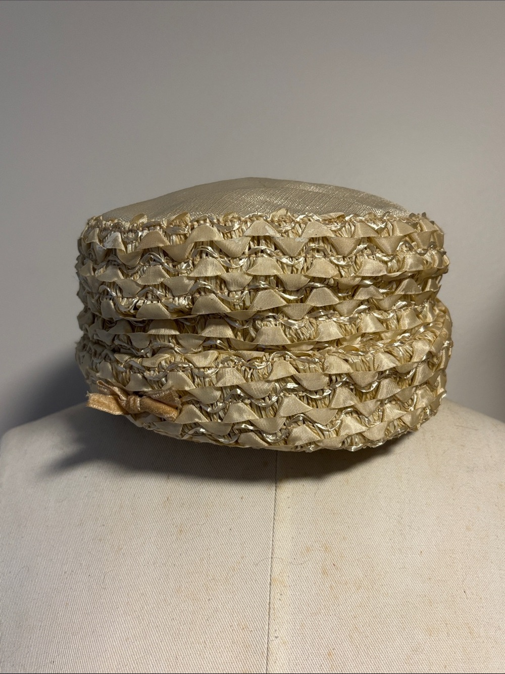 Vintage cream woven hat